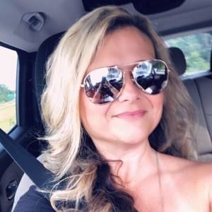 Meet your Posher, Carrie